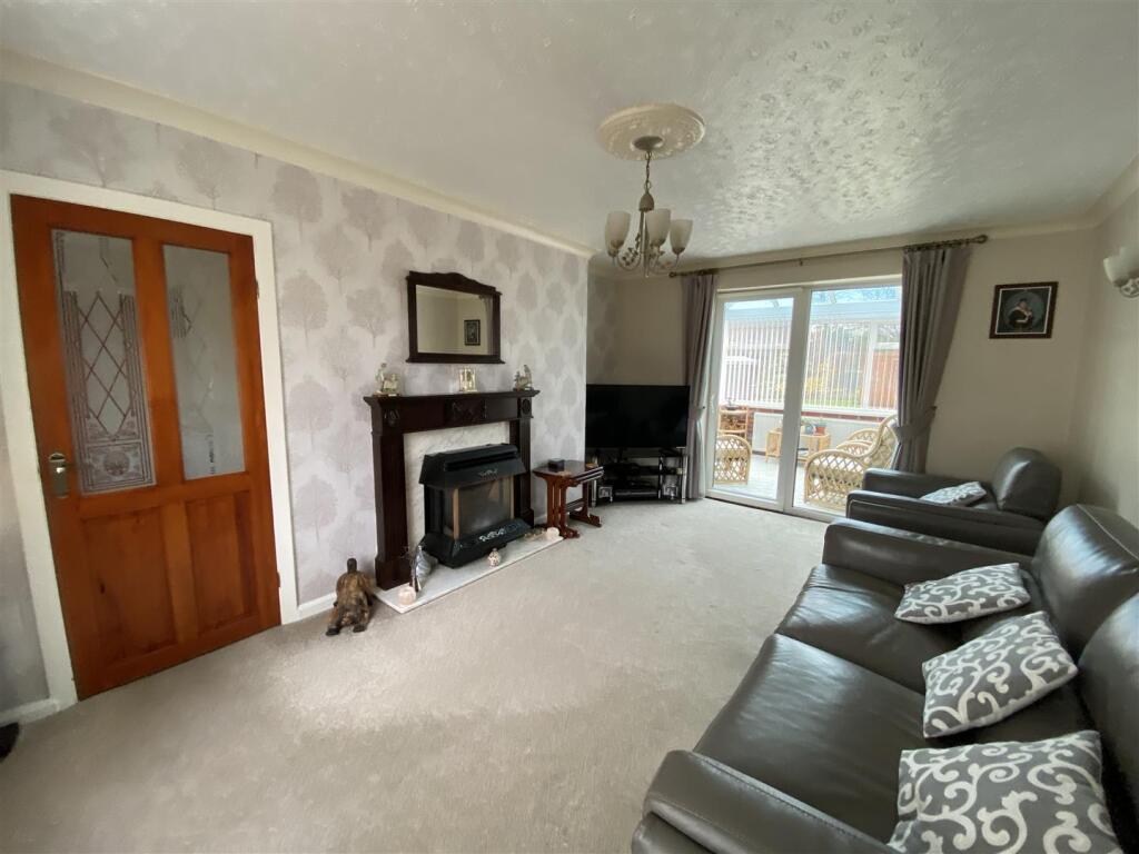 Lounge: