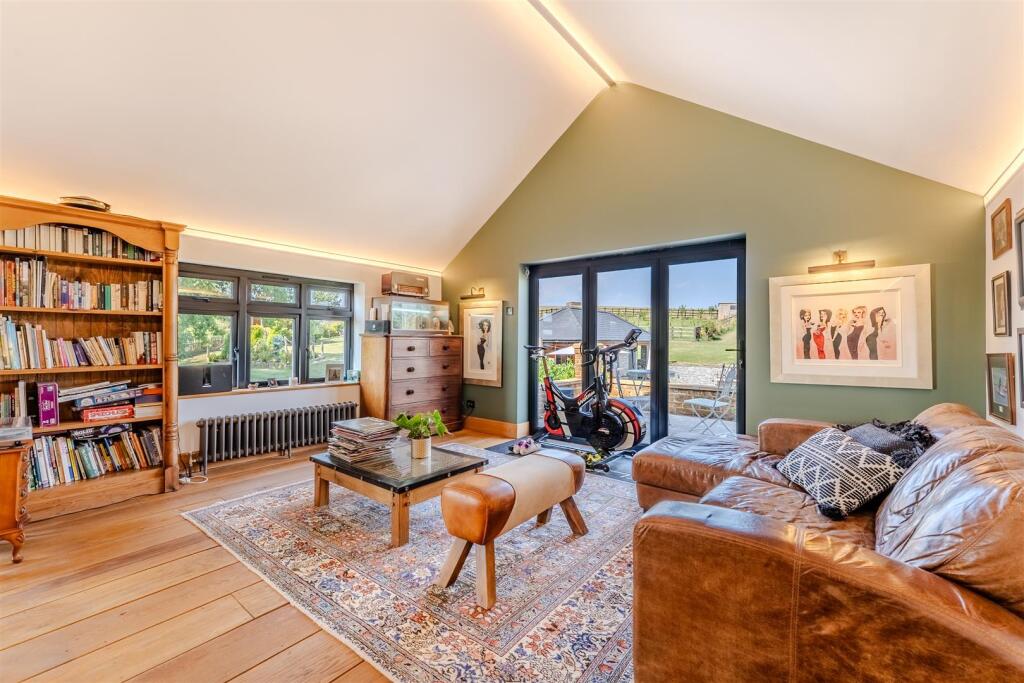Home-16.jpg