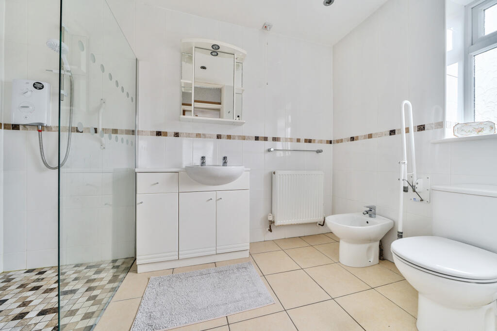 Ensuite Shower Room