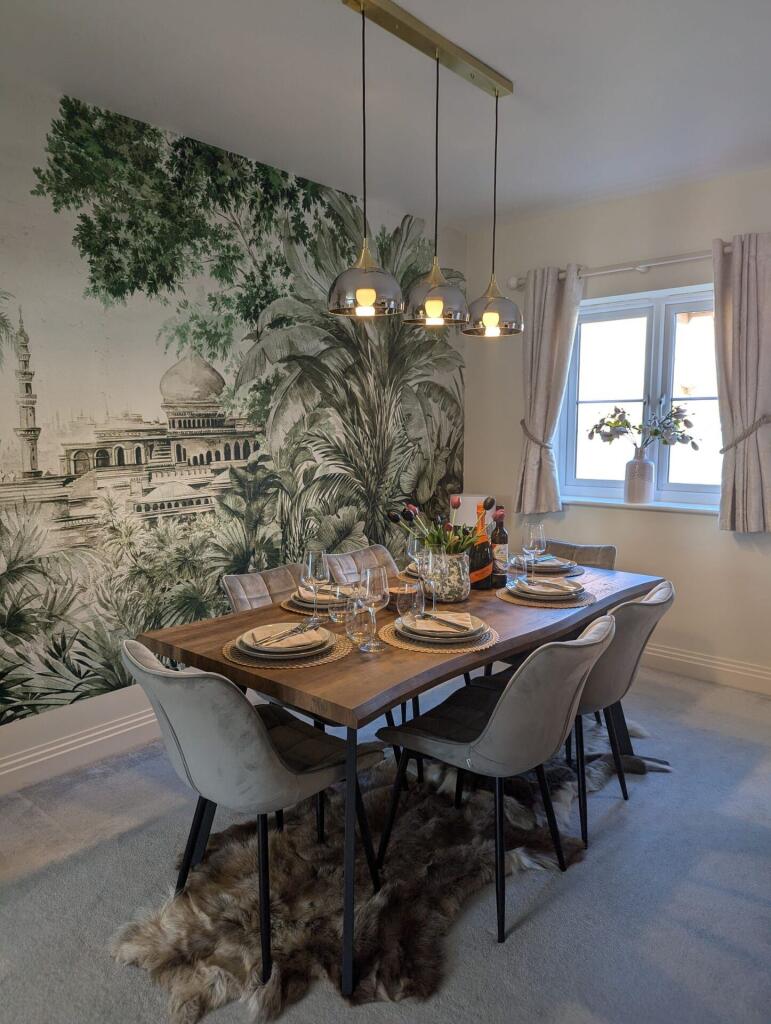 Dining Room Area 1