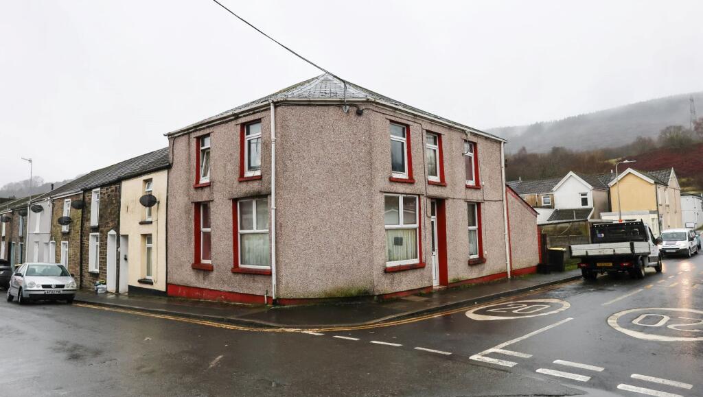 31 Chapel Street, Abercanaid, Merthyr Tydfil, Mid Glamorgan, CF48 1RX