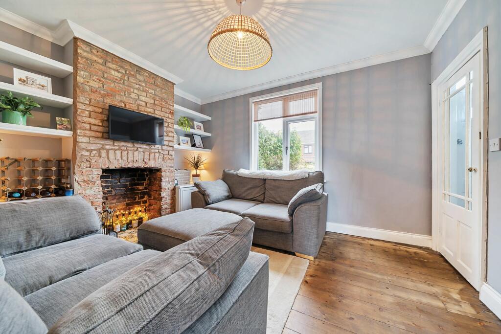 Living Room (2)