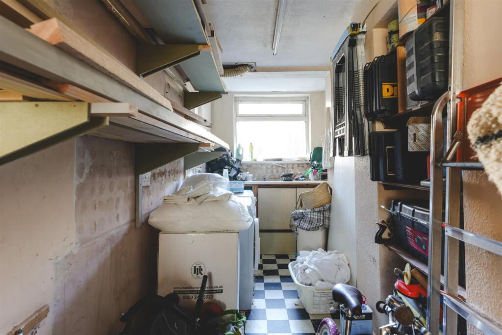 Mildenhall Road-19.jpg