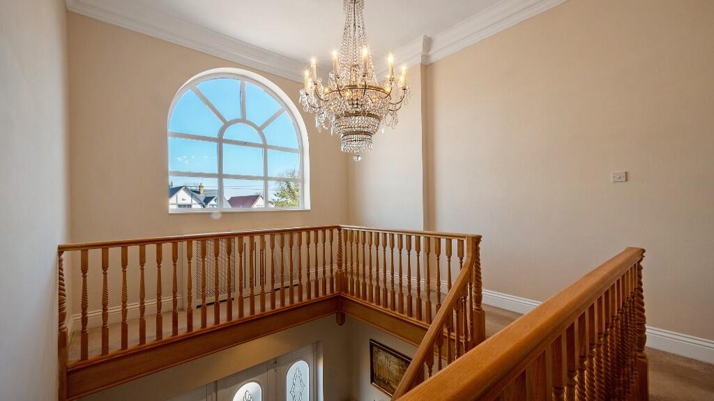 Galleried landing