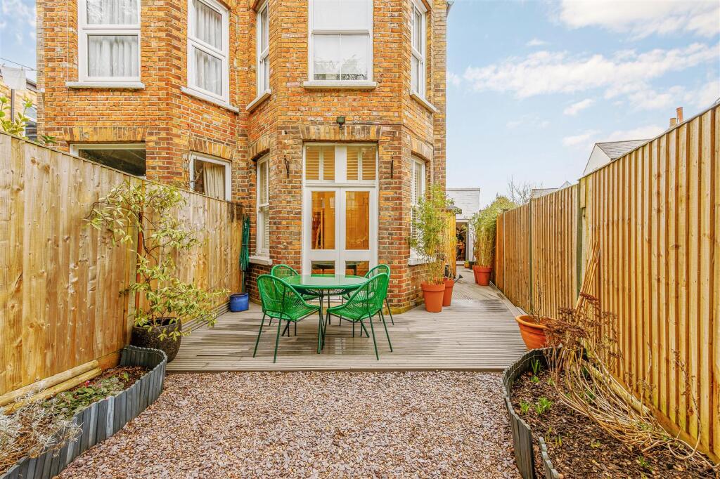 GFF, 36 Willcott Road-13.jpg