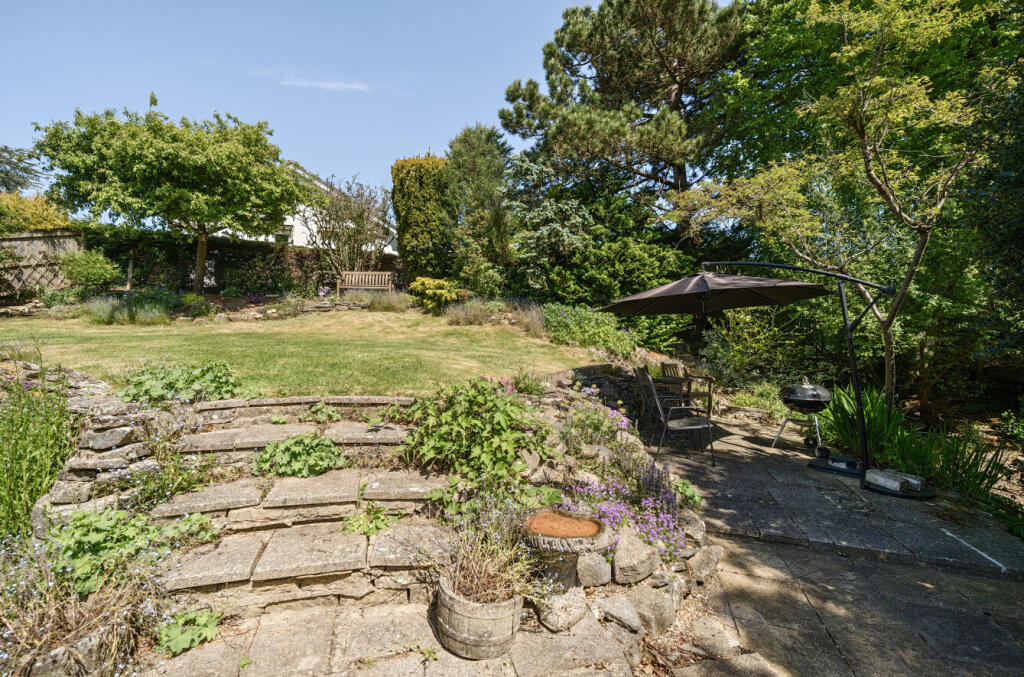 1294396-27-68261a...