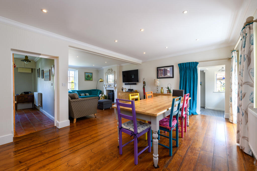 Living/Dining Room