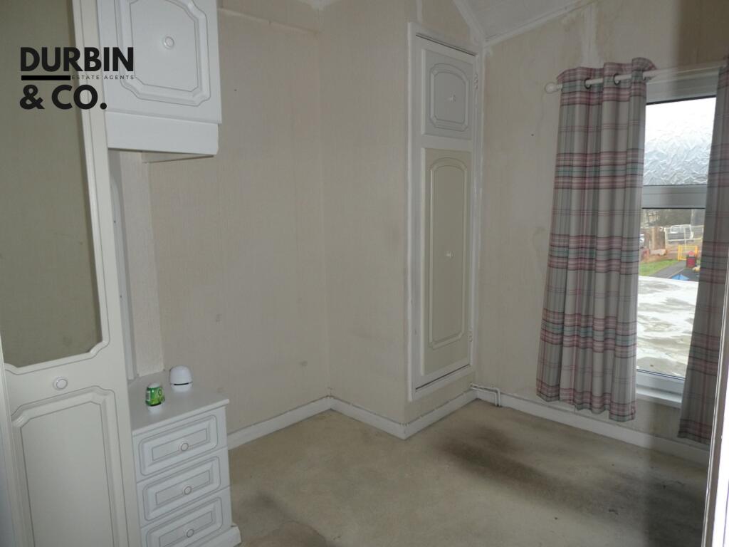 a-mostyn3.bed2.1.JPG