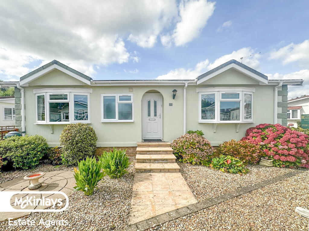 2 Bedroom Park Home for Sale