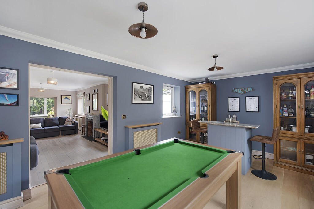 67 Horsecroft Roa...