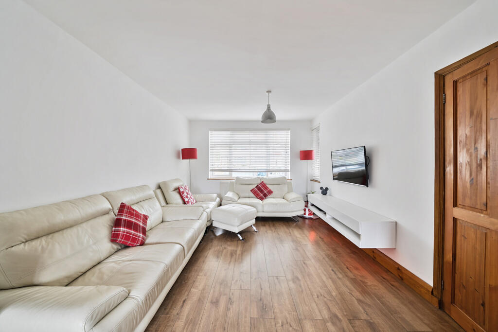 1305002-3-6842b5a...