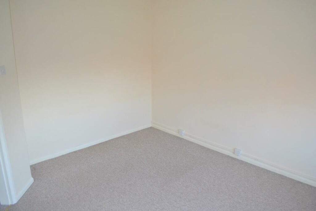 bed2 (Medium).JPG