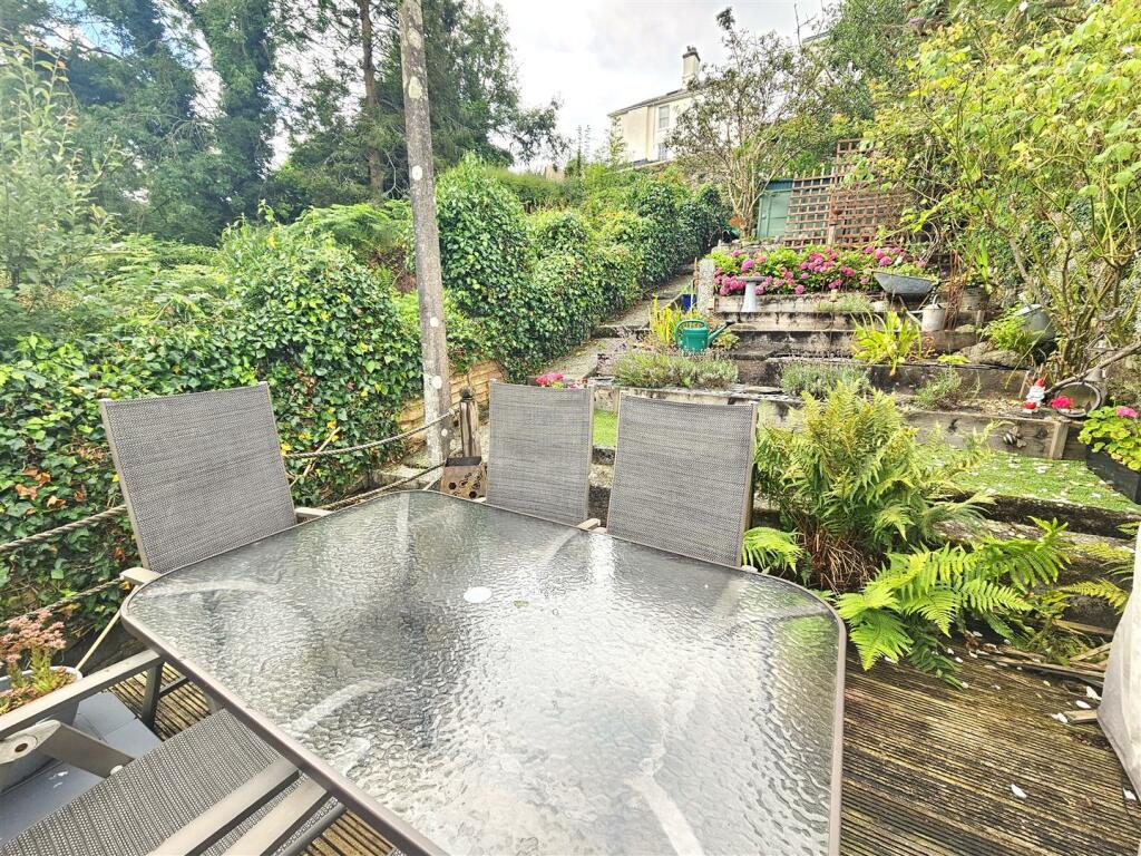 Rear Gardens.jpg