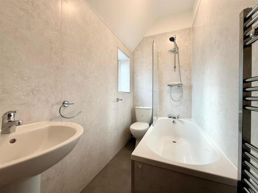 Bathroom (5).jpg