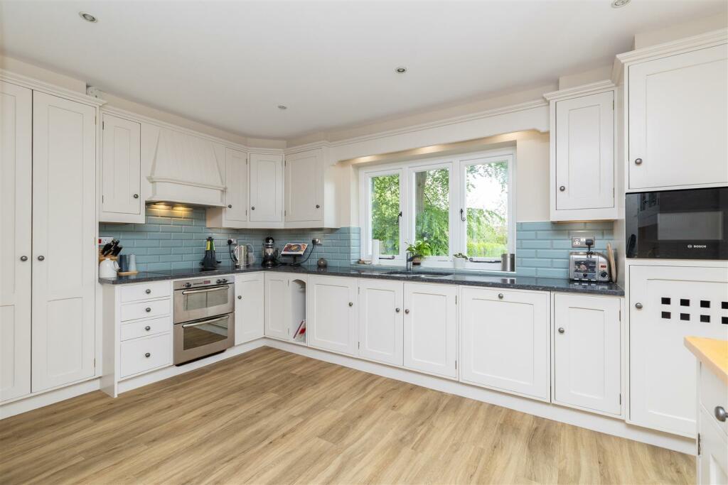 Kitchen/Breakfast Room