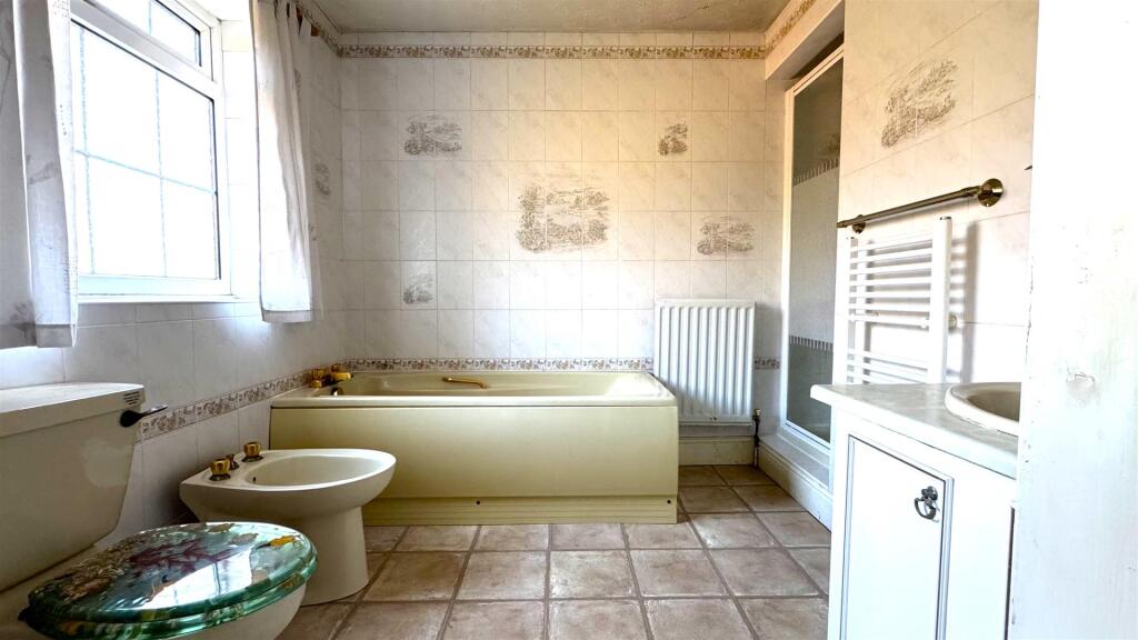 Ensuite.jpg