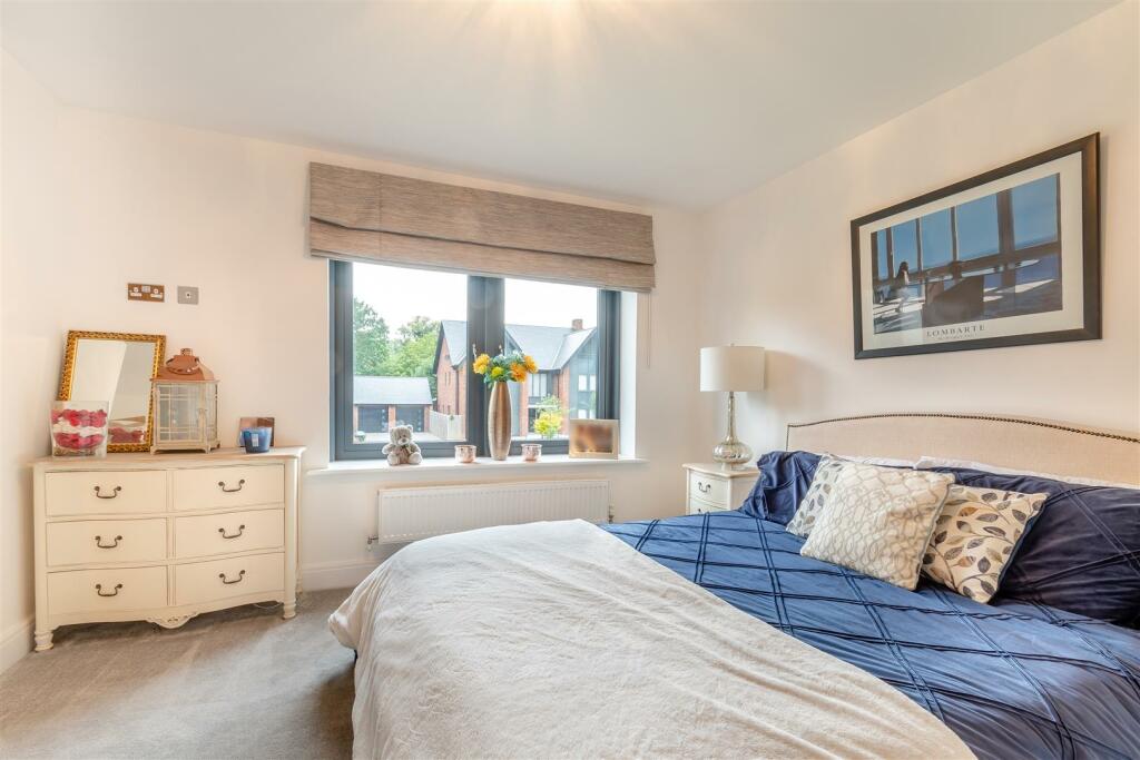 8611011-interior12.jpg