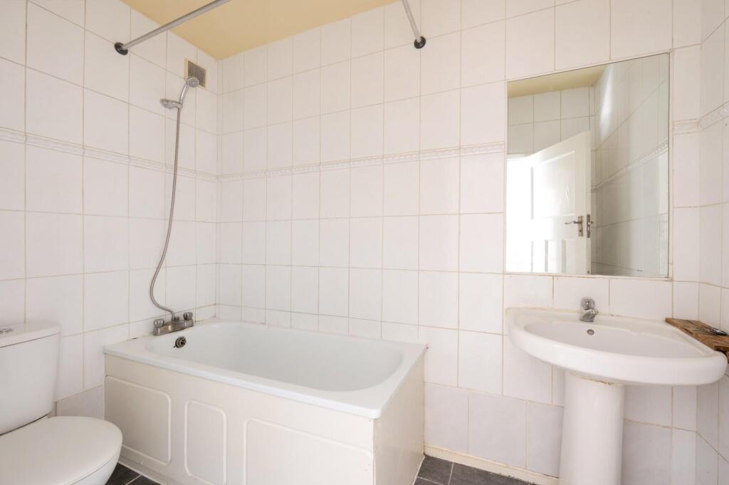 BOSCOMBE ROAD 16  (2).jpg