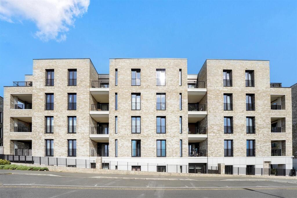 Flat 21, Fellow House - ggniFRcetKfteOA1b1MR.jpg