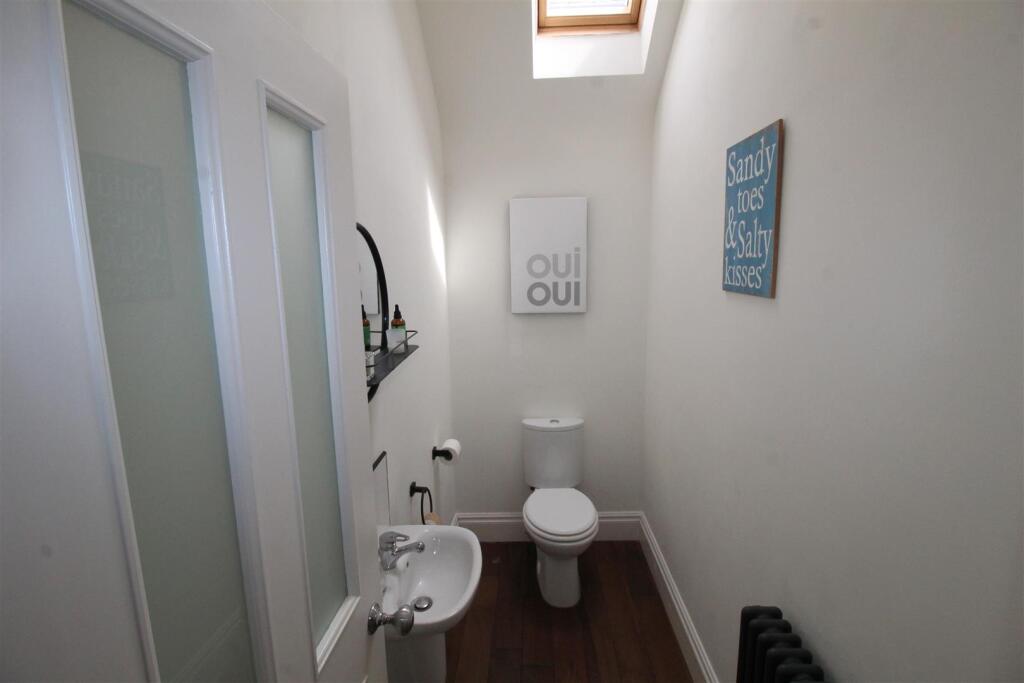 Clifton Drive South, Downstairs WC.JPG