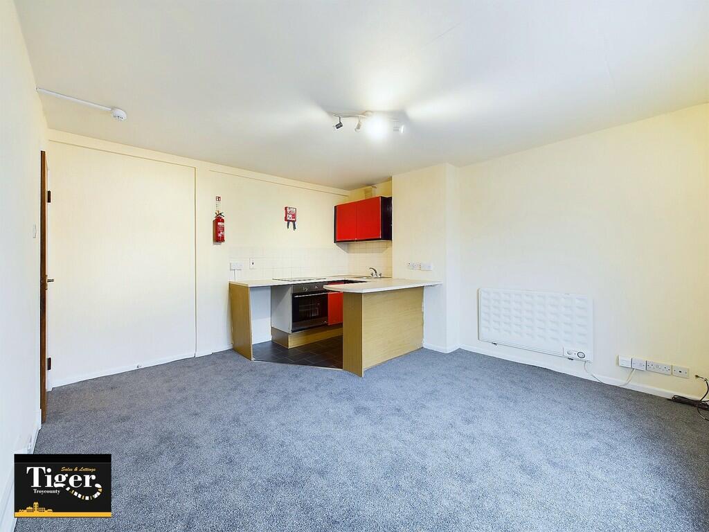 CAM03440G0-PR0195...