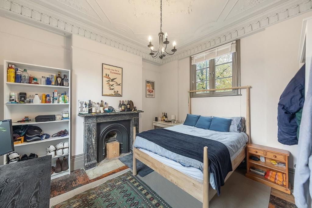 Bedroom (3).jpg