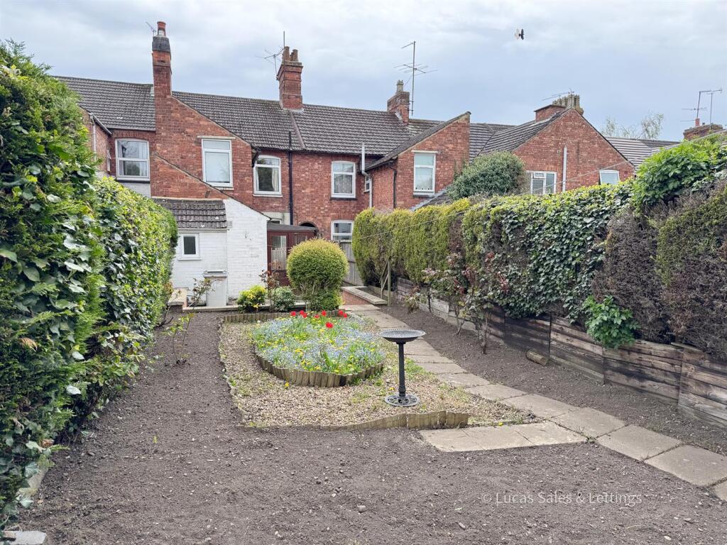 112 Hawthorn Rd Kettering updated-06.jpg