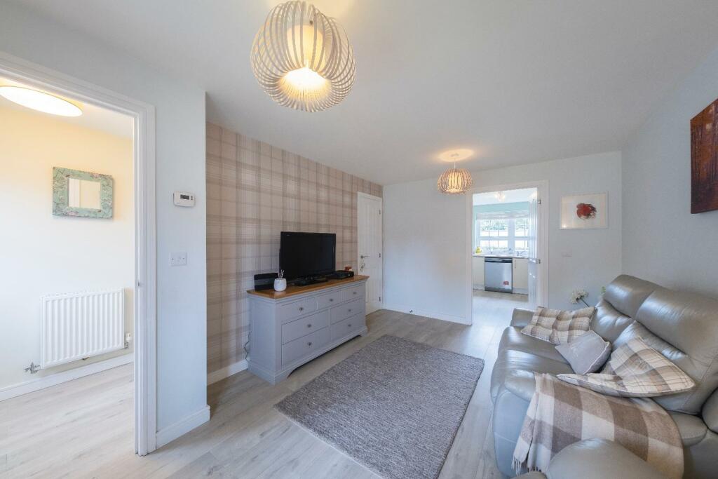 17 Hazelhurst Way-013.JPG