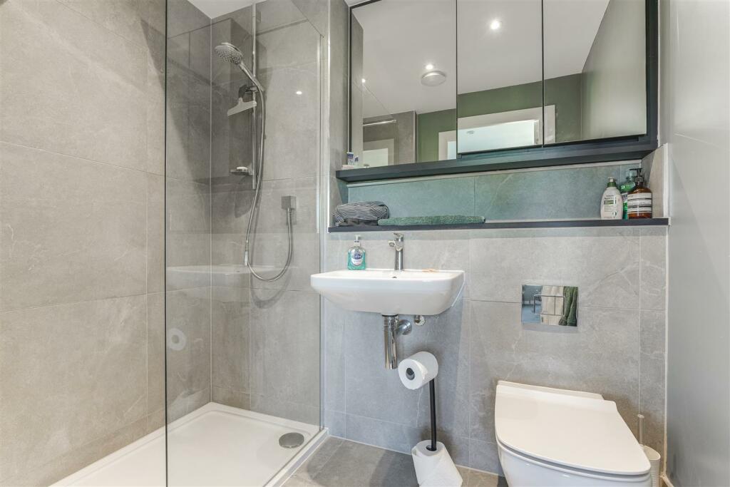 Joyce Frankland Close-4.jpg