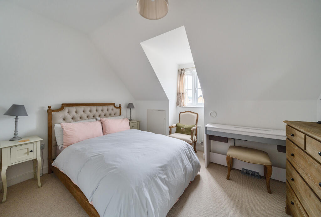 1306246-19-684335...