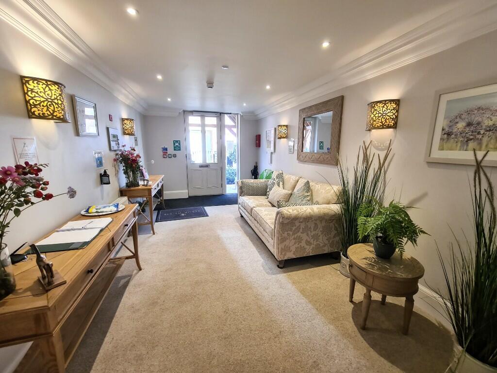 Entrance foyer 