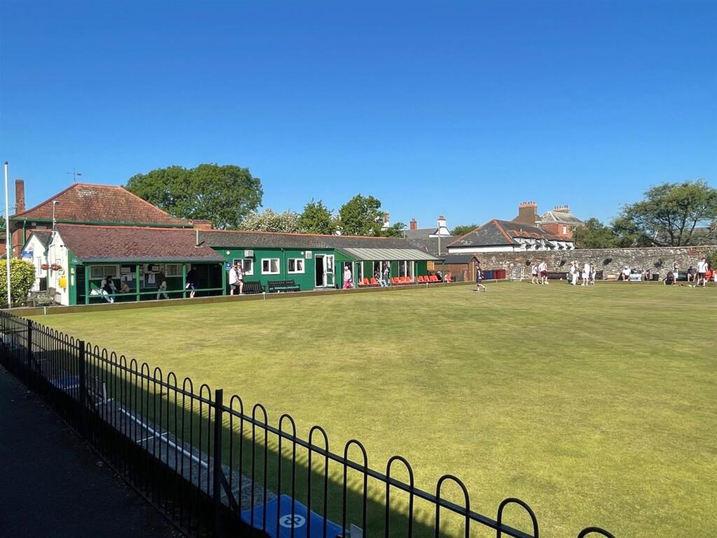 Bowling Club Close By