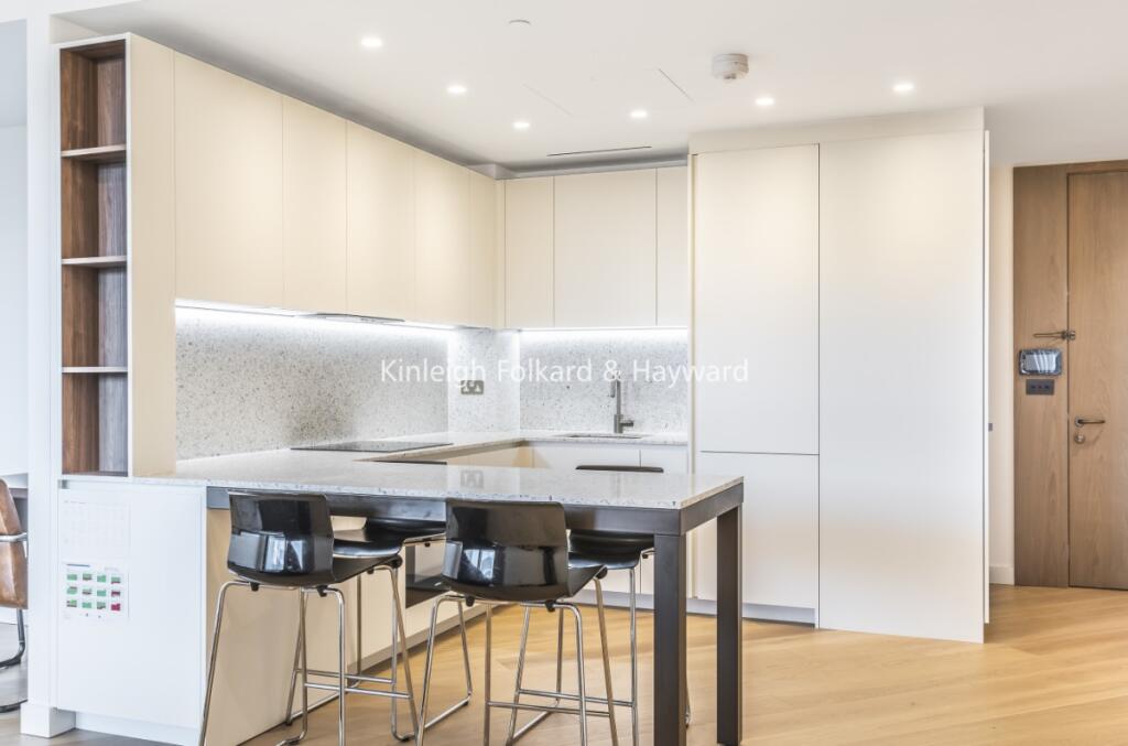 56caa36f-7815-49f3-8