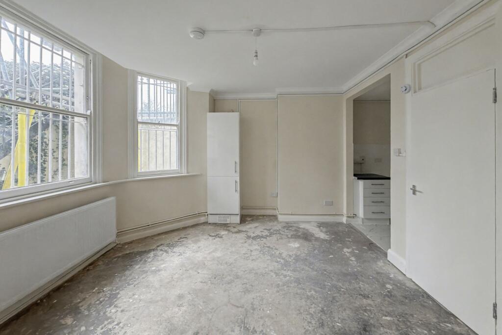 Flat 1, 21 Pembridge Square, Notting Hill, London, W2 4DP