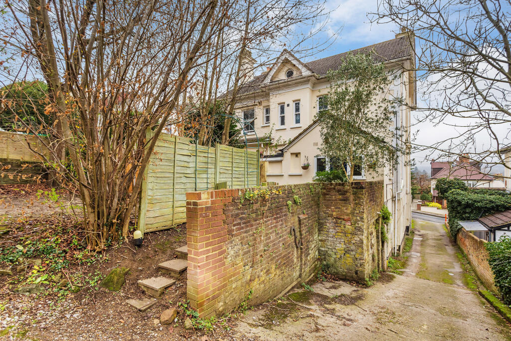 Driveway to parking.jpg