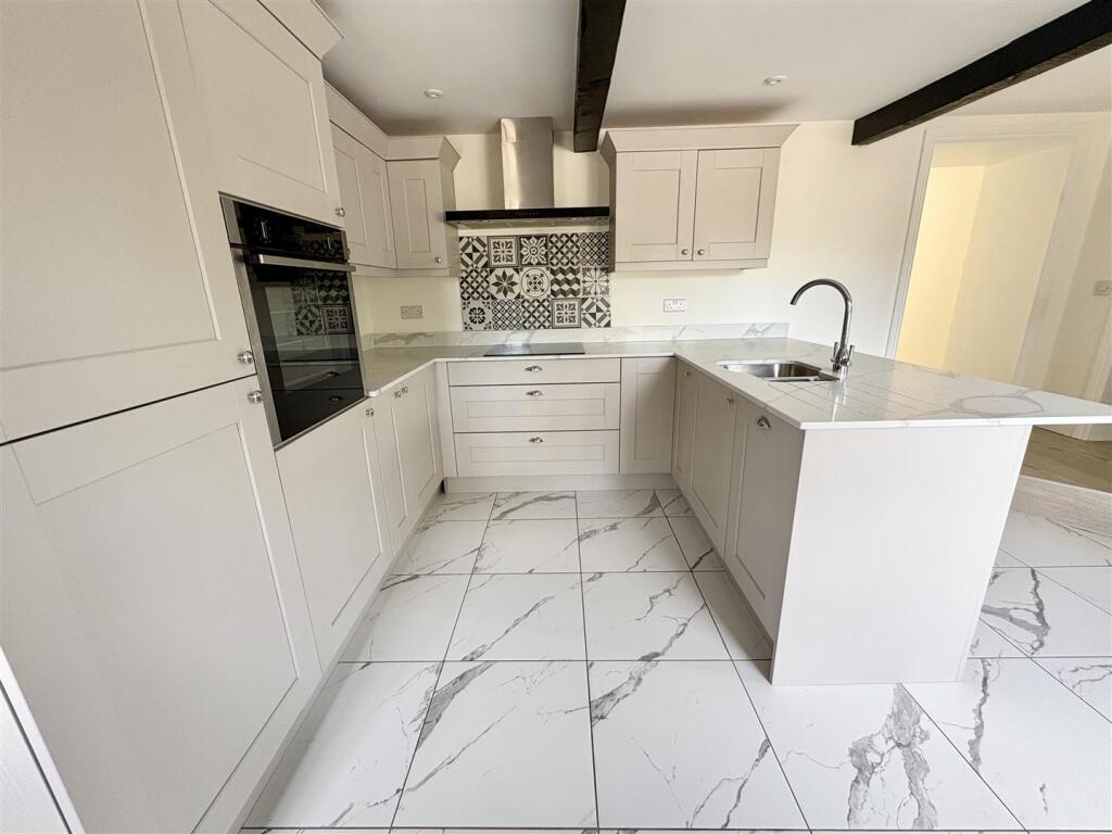 kitchen3.jpg