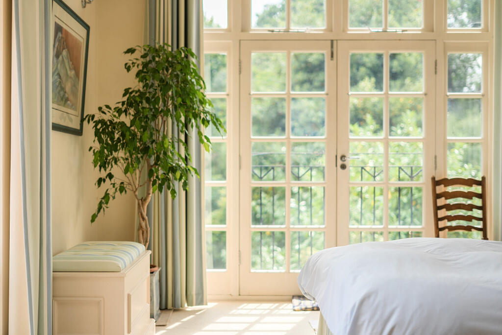 1334210-39-688cd0...