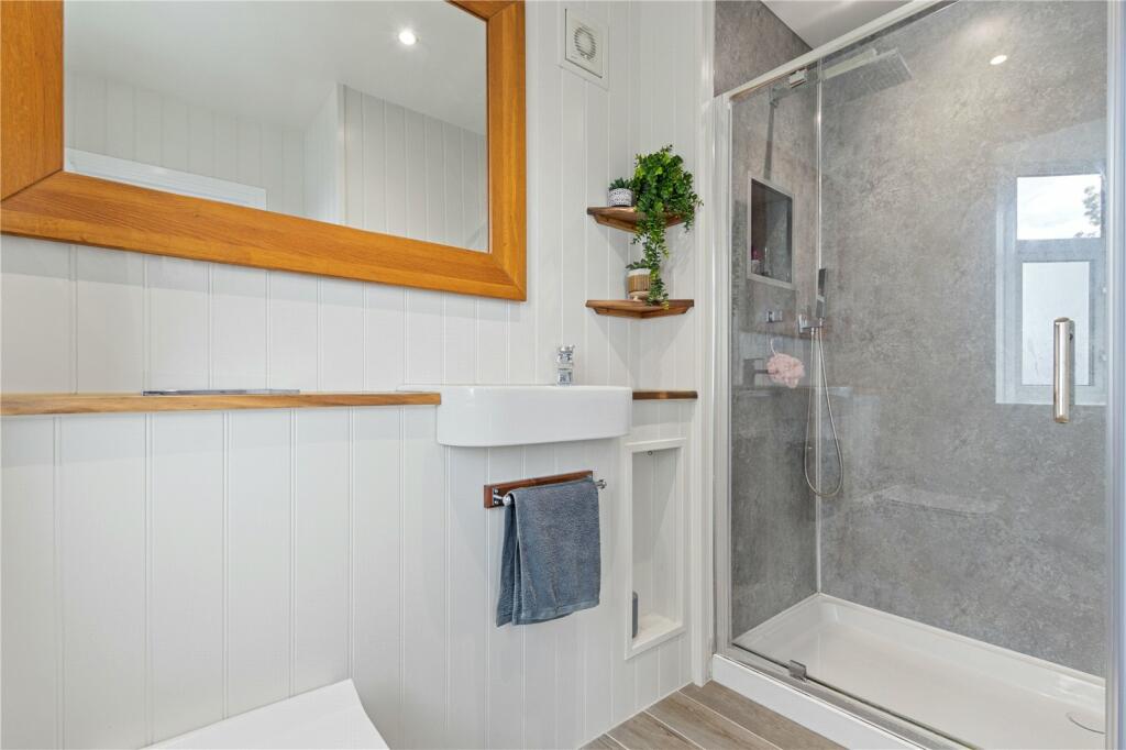Ensuite