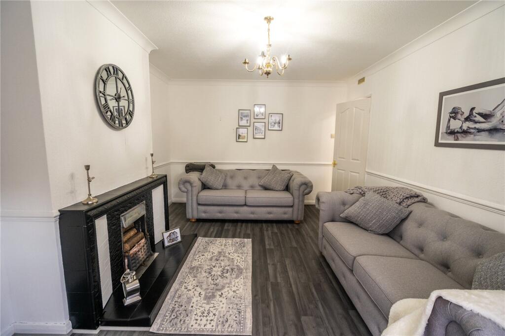 Living Room (2)