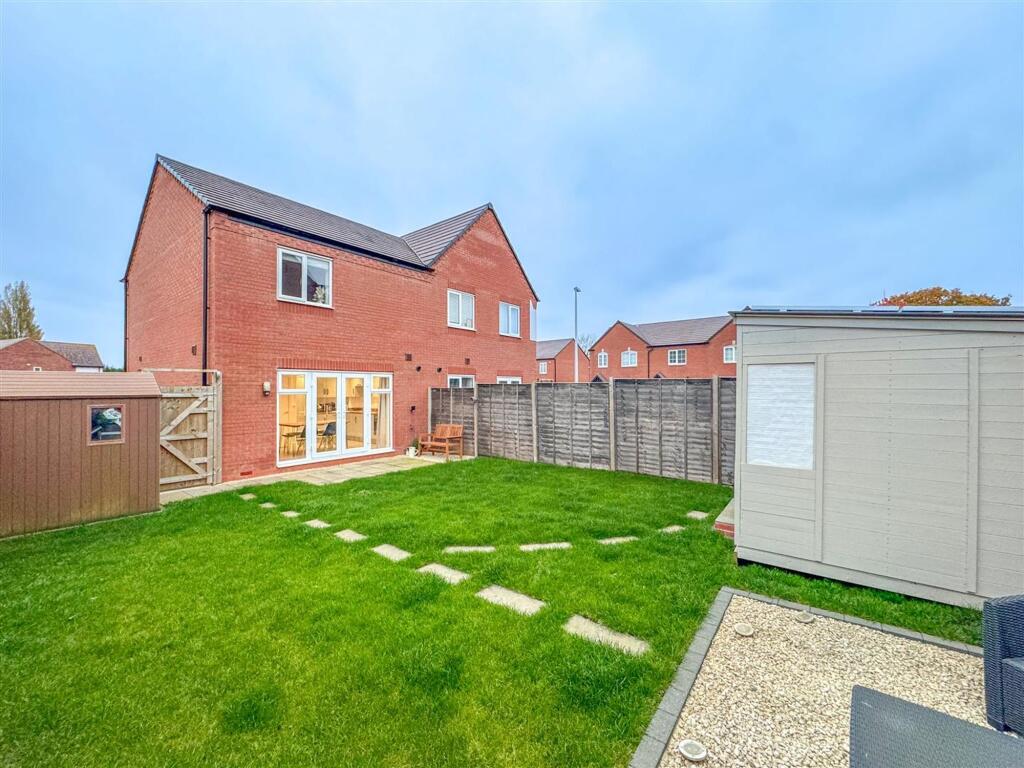 Midsummer Road - Image-8.jpg