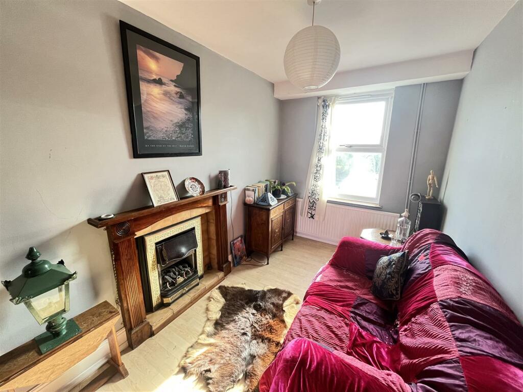 RECEPTION ROOM/BEDROOM 5/STUDIO ROOM