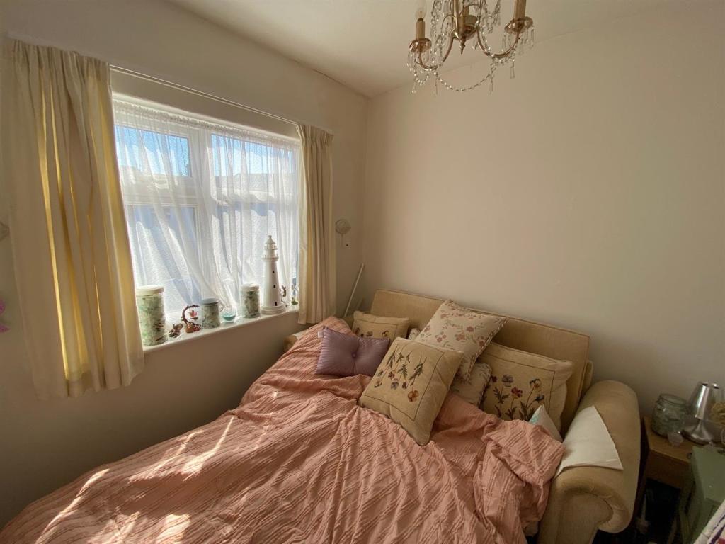 bed3.jpg