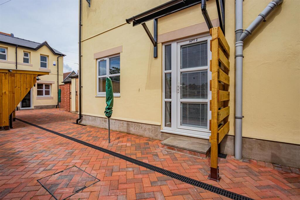 Richards Terrace EXT 2 (1 of 1).jpg