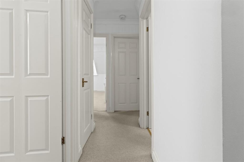 entrance hall #2.JPG