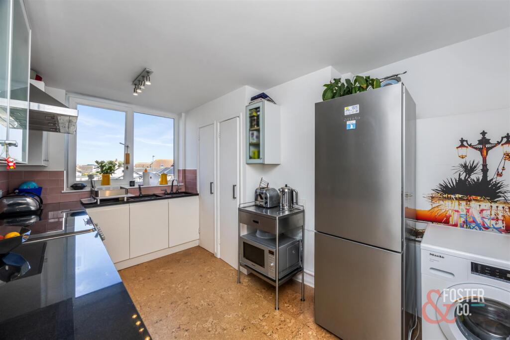 Ferry Road, Atlantic Court, 23-001.jpg