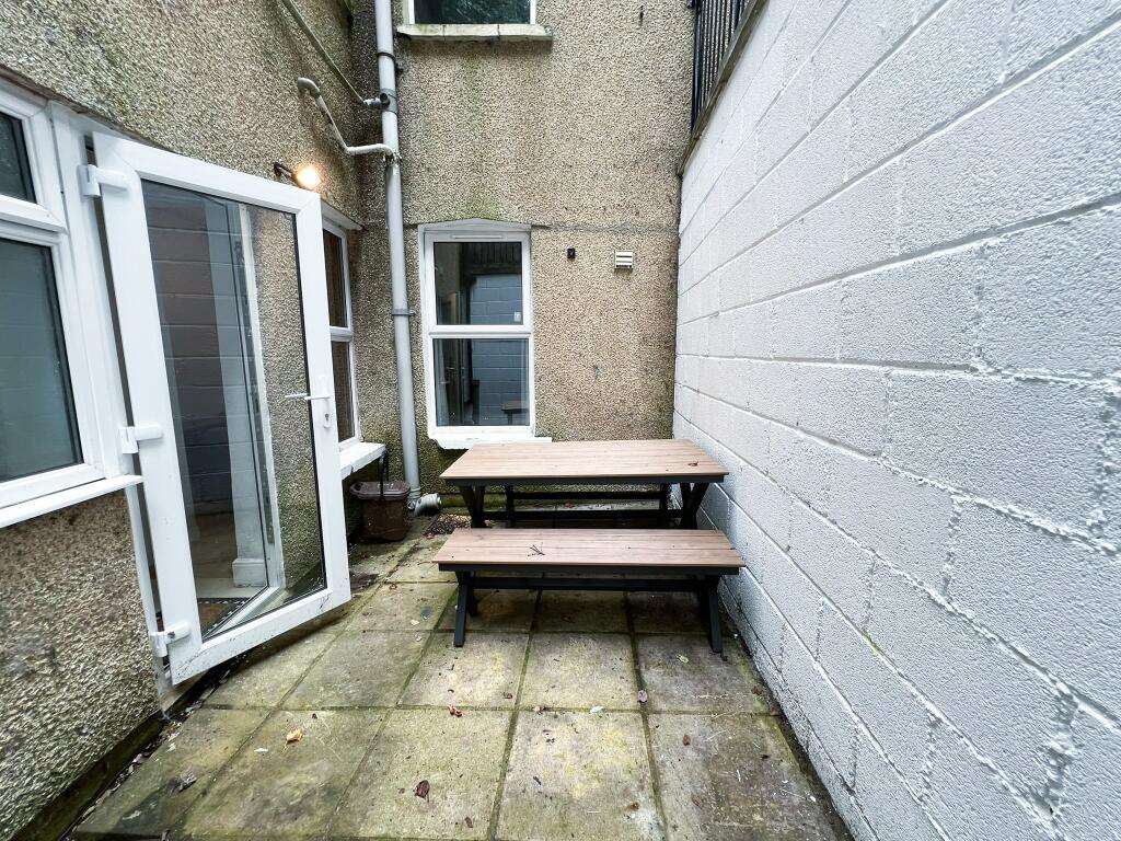 Courtyard.jpg