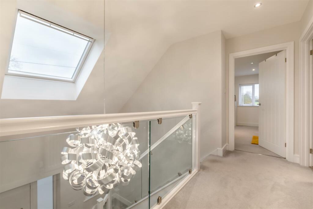 8578201-interior04.jpg