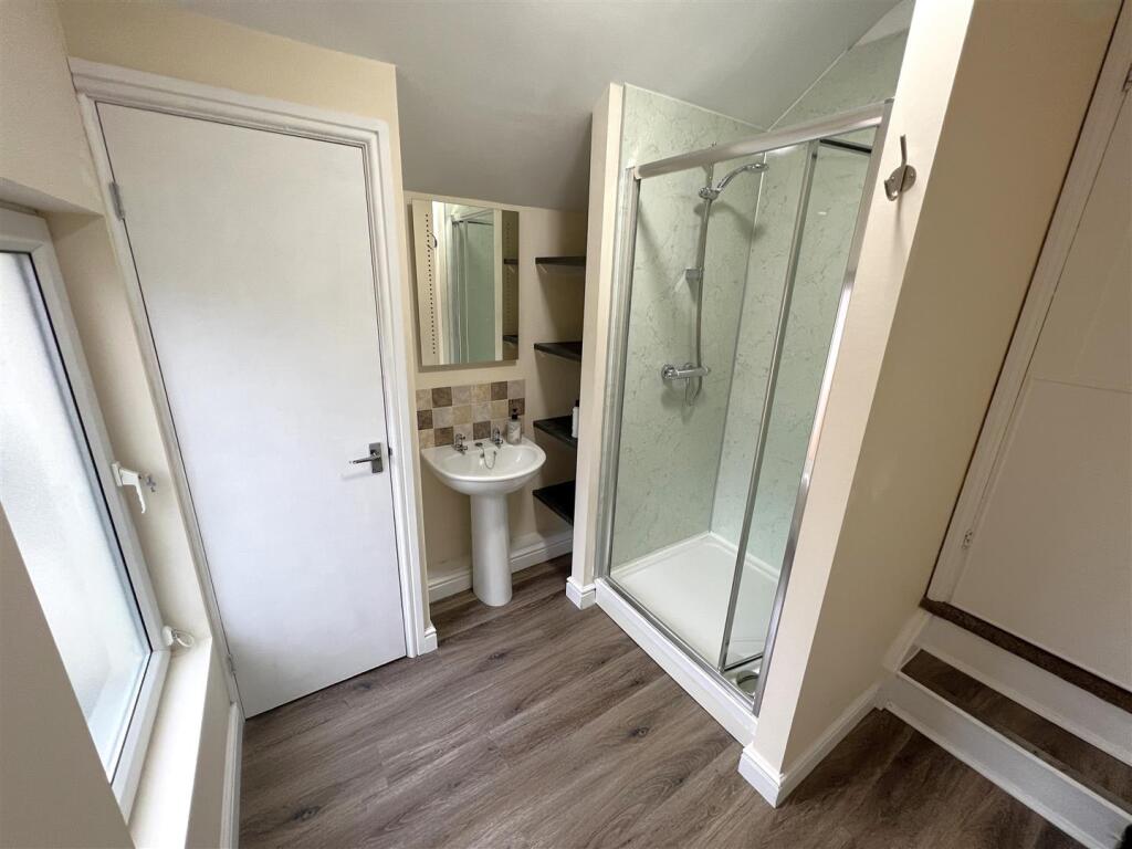 Bathroom A.JPG