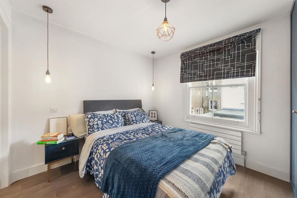 BedrooM One.jpg