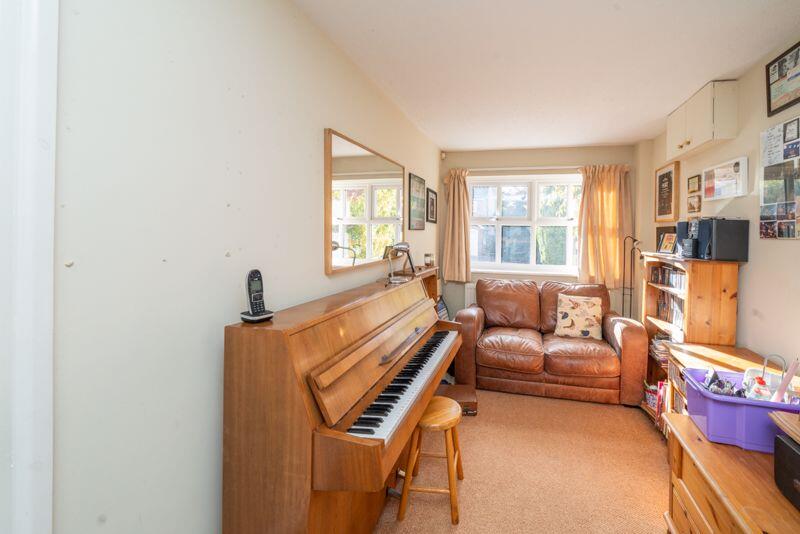 SITTING ROOM